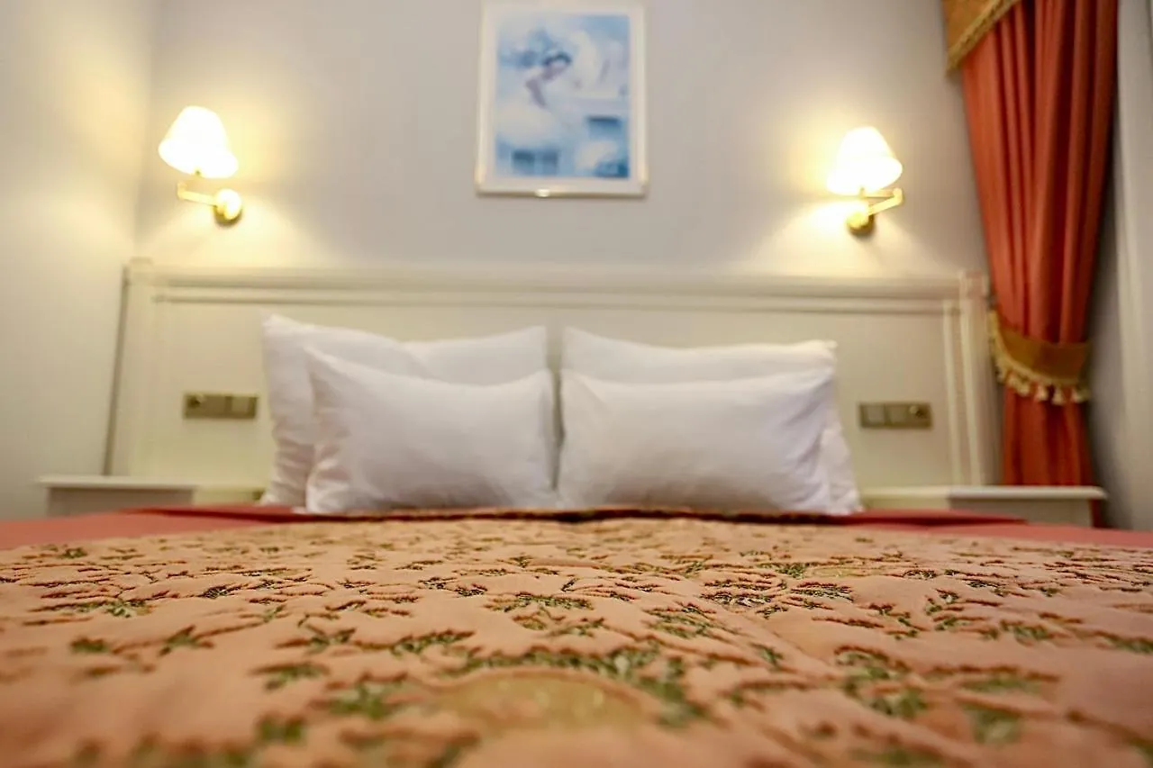 Zlaty Sloup Hotel KLV 3*,